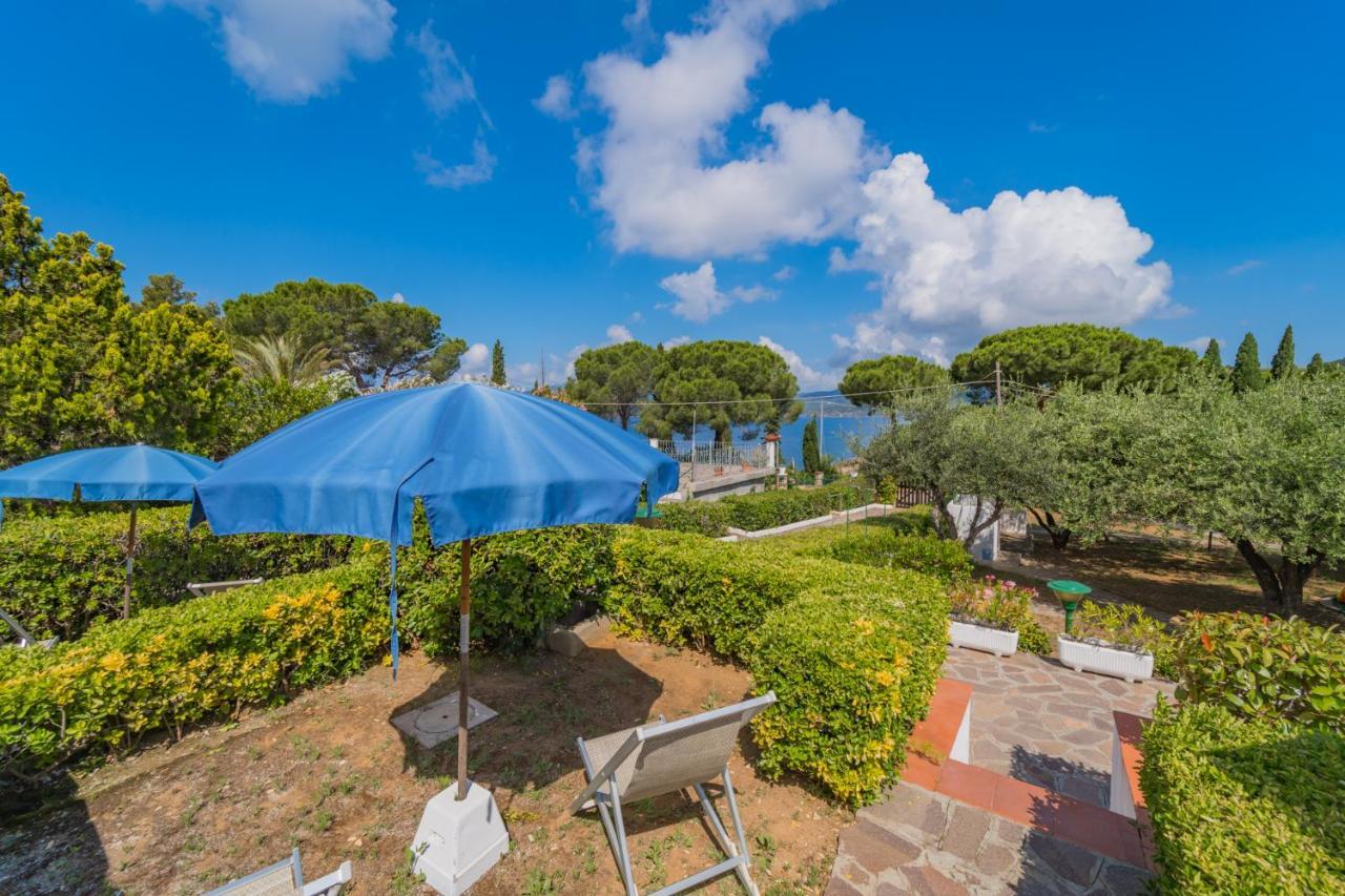 Residence Baia Delle Grazie Casa Morcone Exteriér fotografie